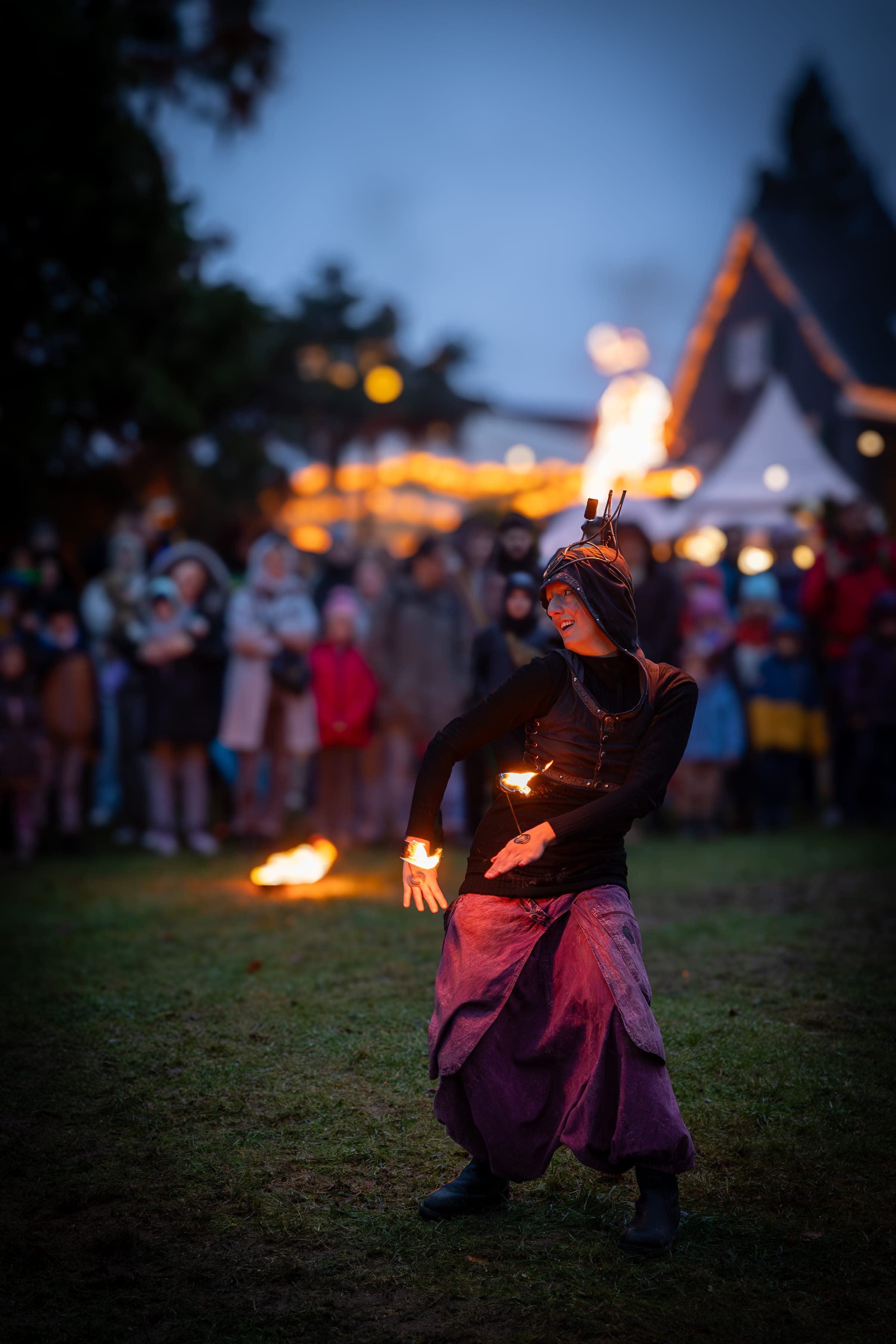 Feuerperformance vor Schloss Grünewald